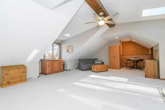 $574,900 | S94W23205 Meadow View Lane, Vernon, WI 53103