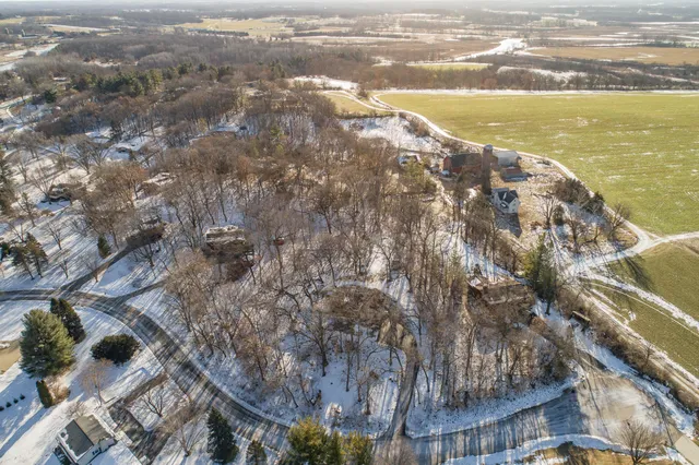 $574,900 | S94W23205 Meadow View Lane, Vernon, WI 53103