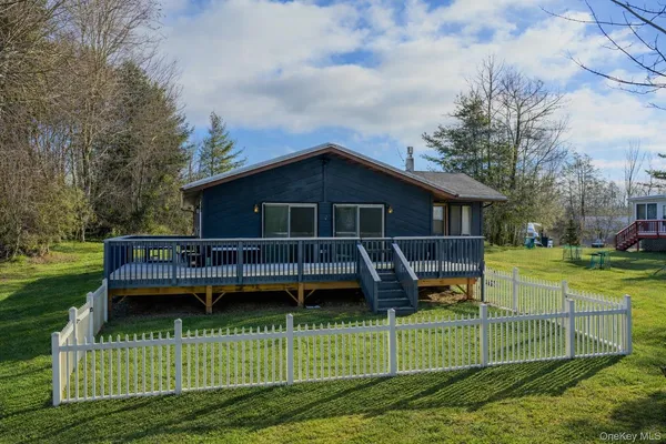 $299,900 | 9 Gail Drive, Loch Sheldrake, NY 12759