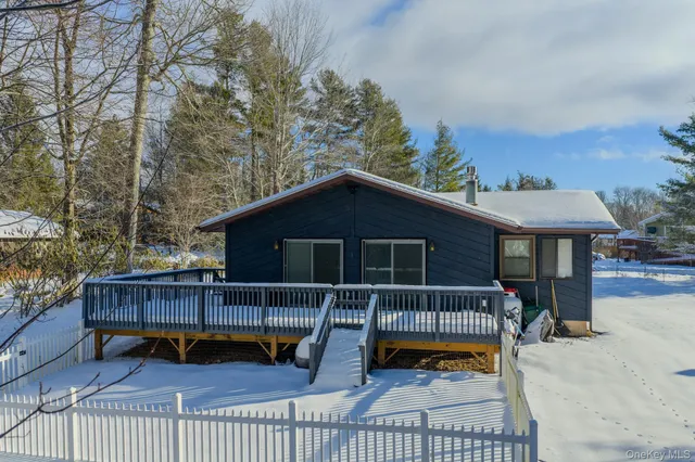 $310,900 | 9 Gail Drive, Loch Sheldrake, NY 12759