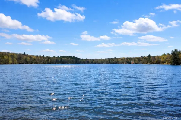 $299,900 | 9 Gail Drive, Loch Sheldrake, NY 12759