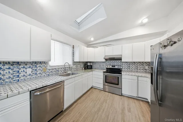 $310,900 | 9 Gail Drive, Loch Sheldrake, NY 12759