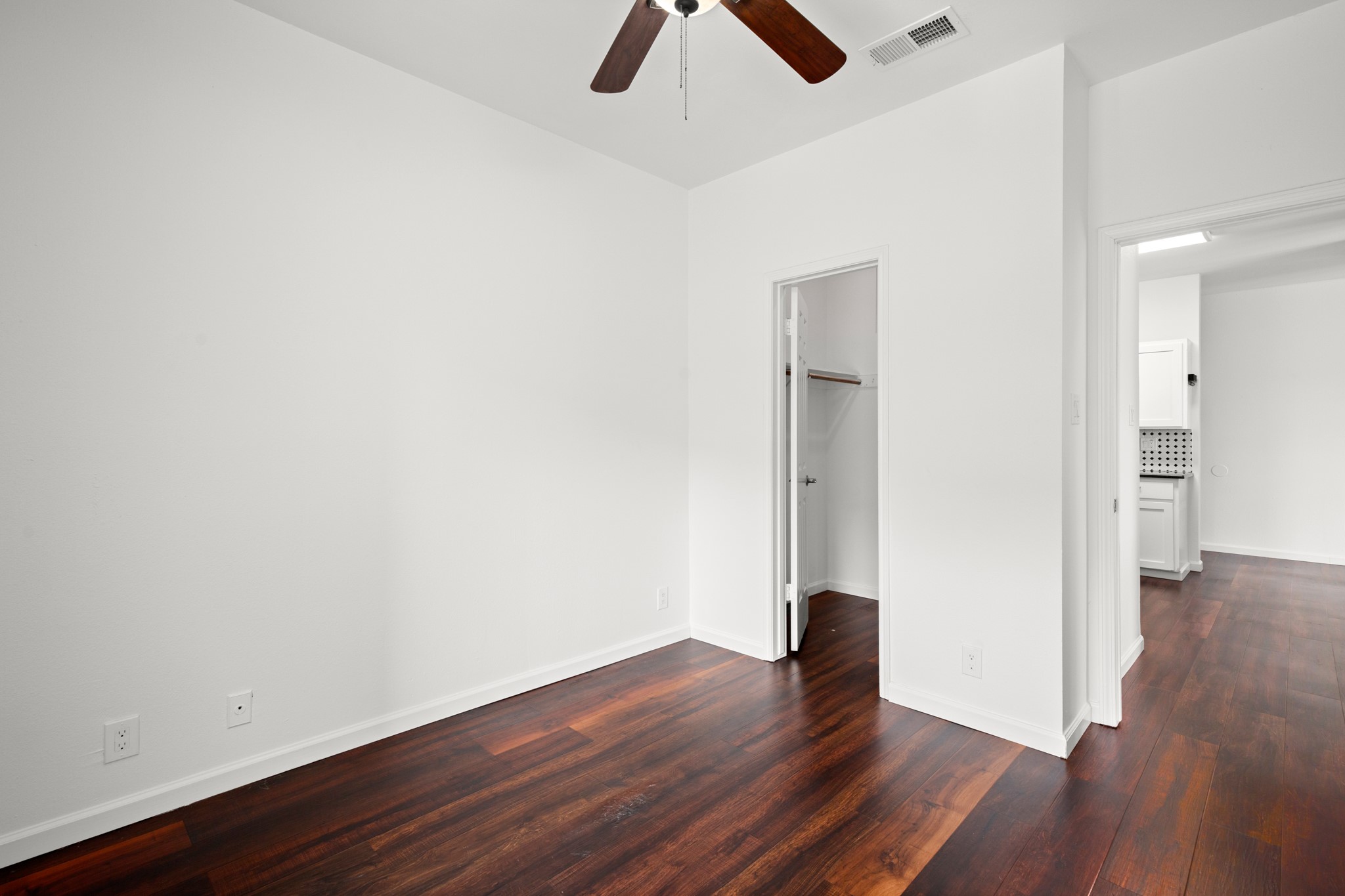 2414 Longview Street, Unit 307 Austin, TX 78705 - Photo 16 of 21