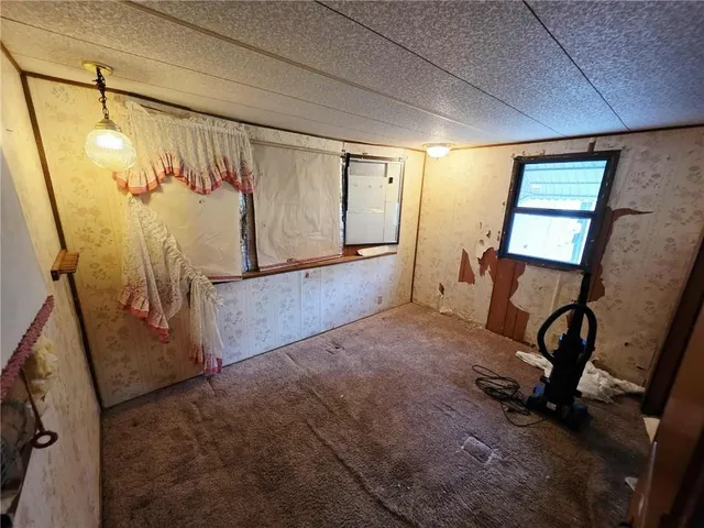 $32,000 | 1206 Orange Street, Pleasanton, KS 66075