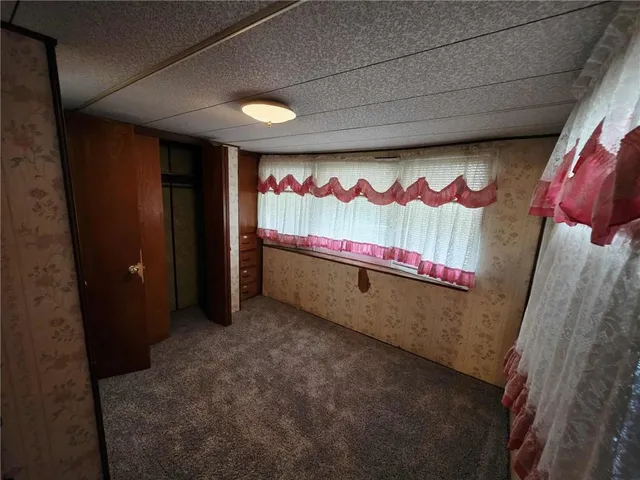 $32,000 | 1206 Orange Street, Pleasanton, KS 66075