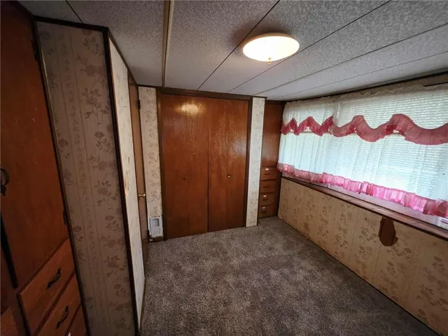 $32,000 | 1206 Orange Street, Pleasanton, KS 66075