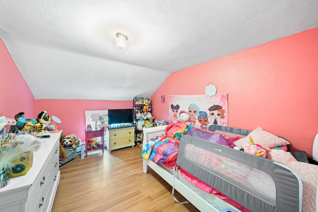 26 Spring Street Fairhaven, MA 02719 - Photo 23 of 33 Gallery Image 23