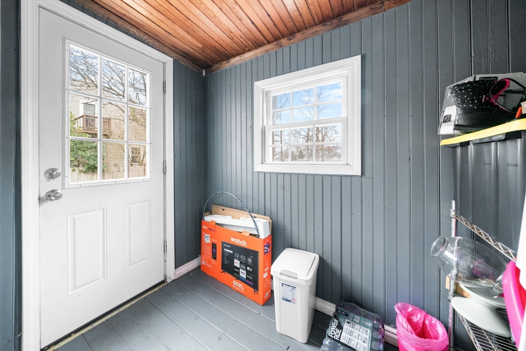 26 Spring Street Fairhaven, MA 02719 - Photo 7 of 33 Gallery Image 7