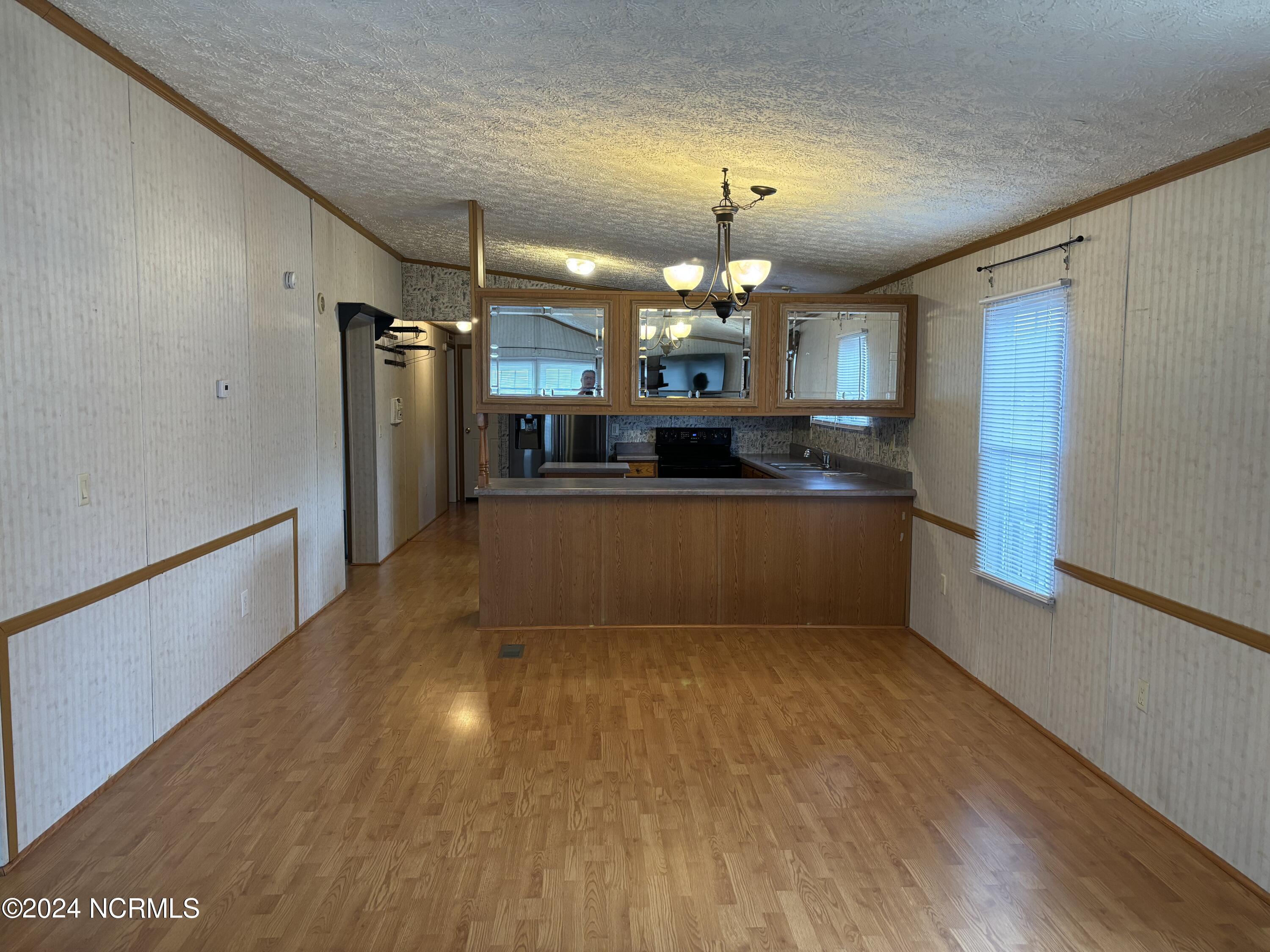 303 Stable Road Tarboro, NC 27886 - Photo 6 of 19 IMG_4687