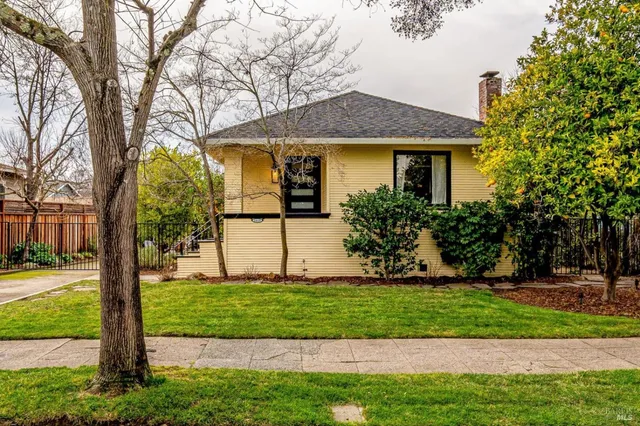 $1,250,000 | 2019 Brown Street, Napa, CA 94559