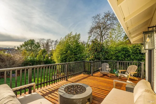 $1,250,000 | 2019 Brown Street, Napa, CA 94559