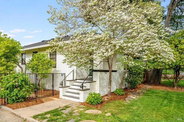 $1,250,000 | 2019 Brown Street, Napa, CA 94559