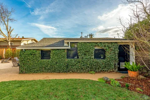 $1,250,000 | 2019 Brown Street, Napa, CA 94559