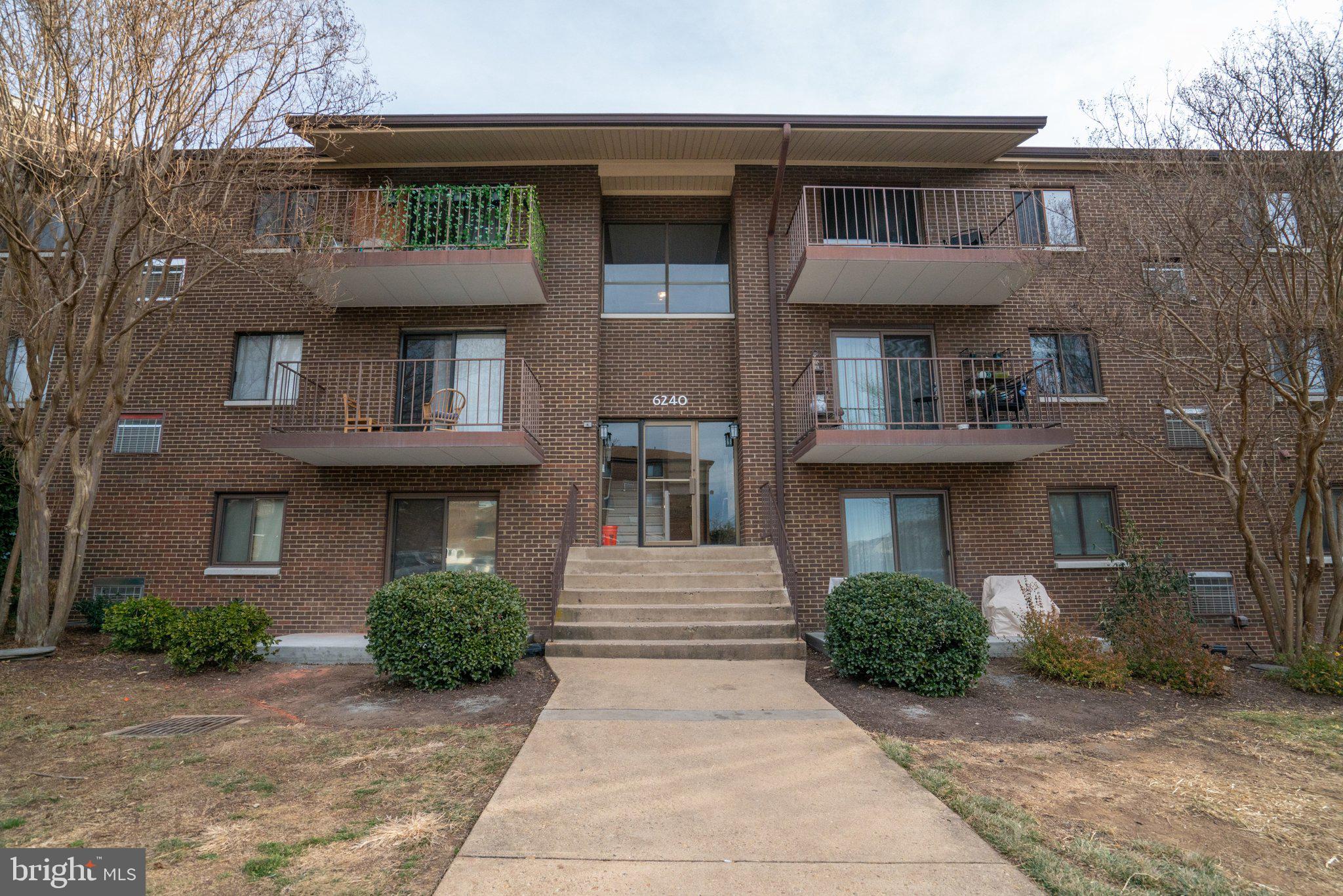 6240 Edsall Road, Unit 202 Alexandria, VA 22312 - Photo 13 of 13 a front view of a house