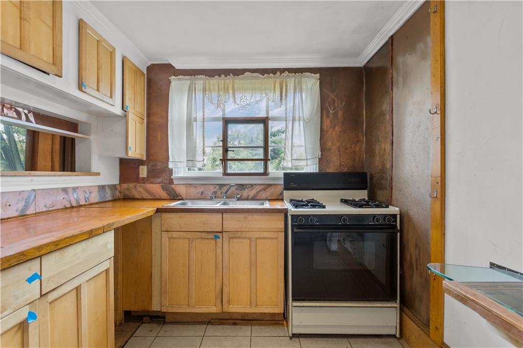 17 Hillcrest Road Pittsburgh, PA 15221 - Photo 12 of 24 Gallery Image 12
