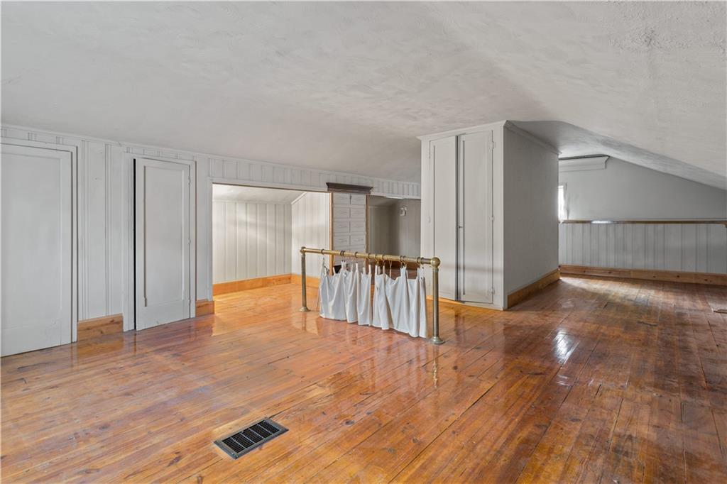 17 Hillcrest Road Pittsburgh, PA 15221 - Photo 18 of 24 Gallery Image 18
