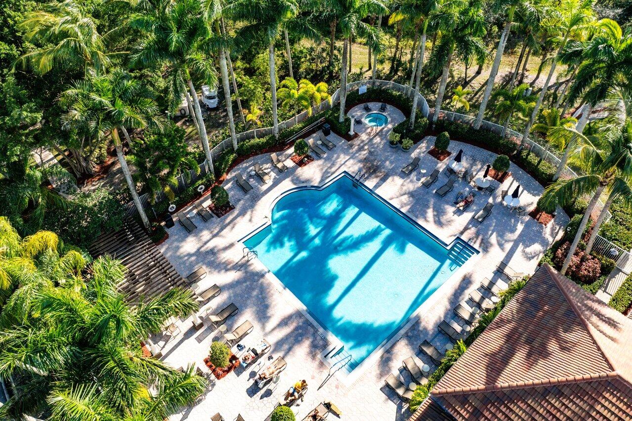 8398 Vía Serena Boca Raton, FL 33433 - Photo 33 of 50 a view of a backyard