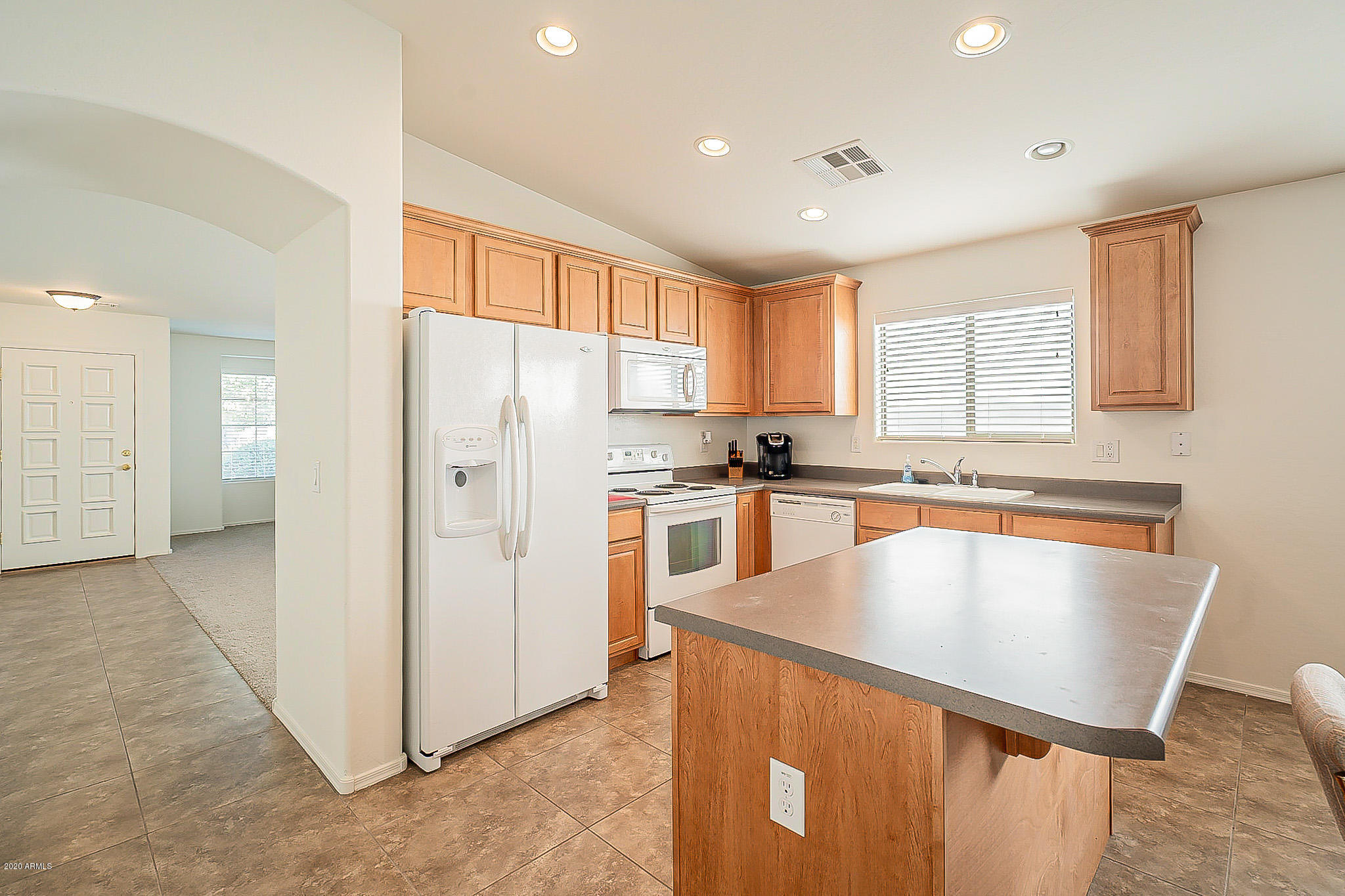 45359 West Applegate Road Maricopa, AZ 85139 - Photo 4 of 41 Applegate-11