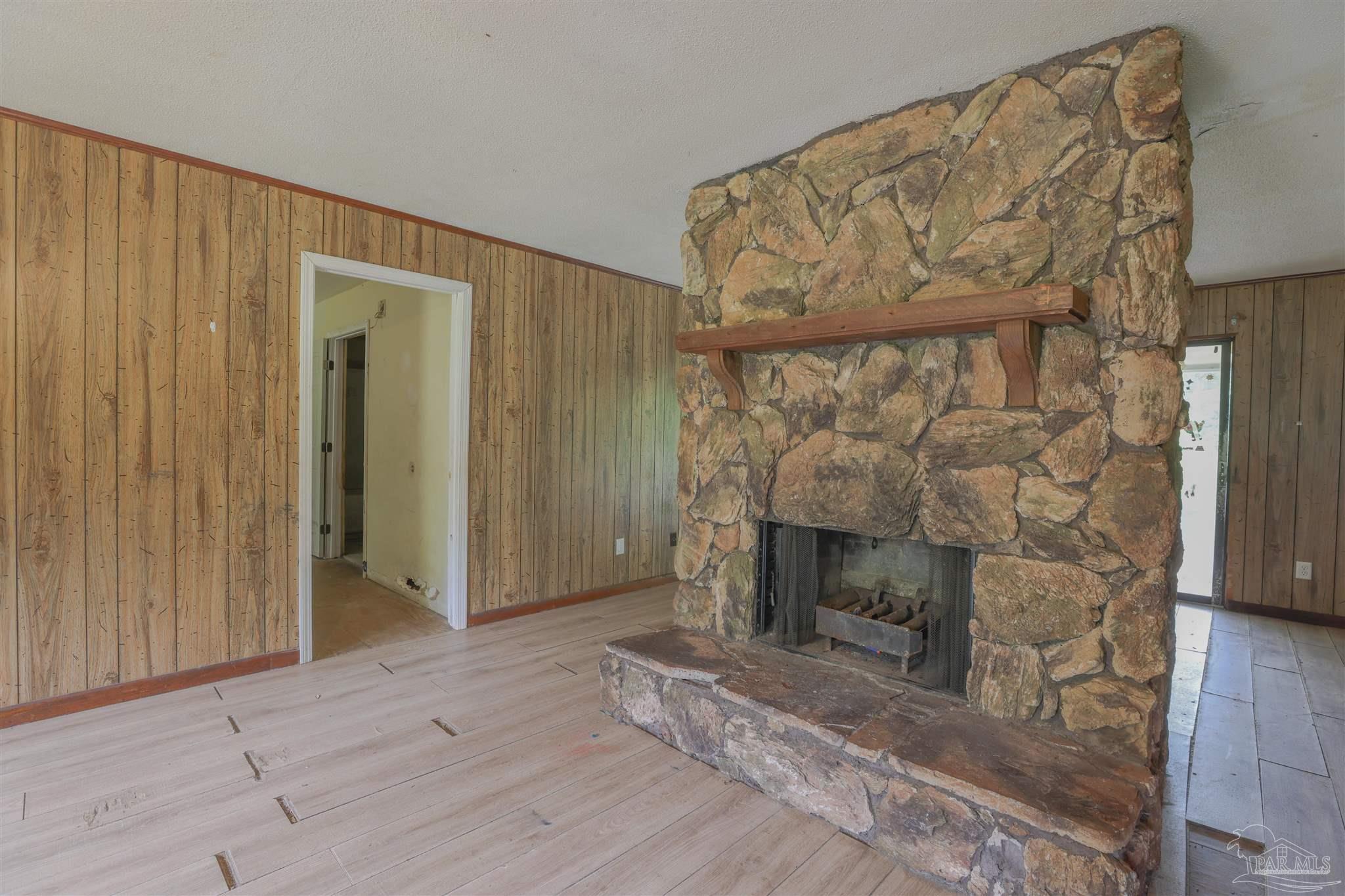 1512 Old Bridge Road Cantonment, FL 32533 - Photo 6 of 21