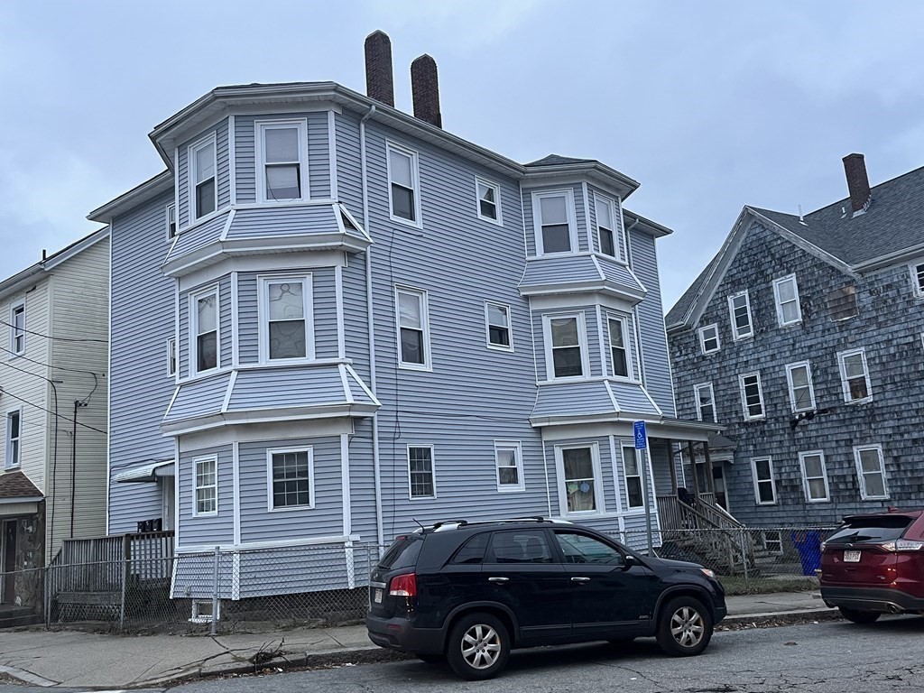 87 Tuttle Street Fall River, MA 02724 - Photo 4 of 24 Gallery Image 4