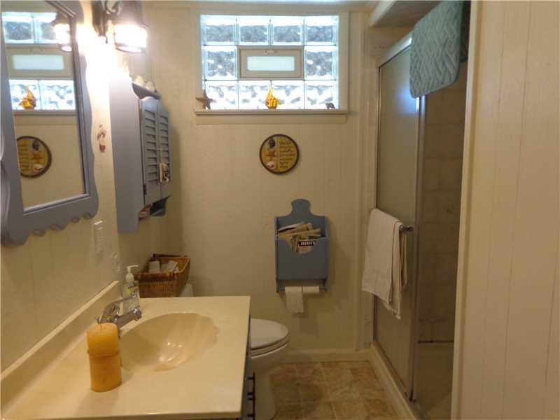 157 Washington Avenue Rural Valley, PA 16249 - Photo 18 of 25 Full Bath.