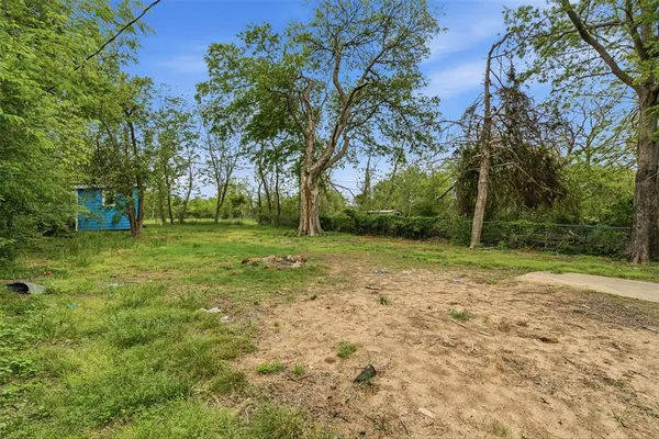$130,000 | 127 East Walker Street, Denison, TX 75021