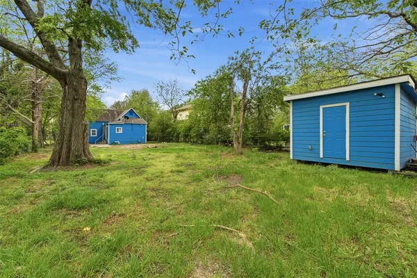 $125,000 | 127 East Walker Street, Denison, TX 75021