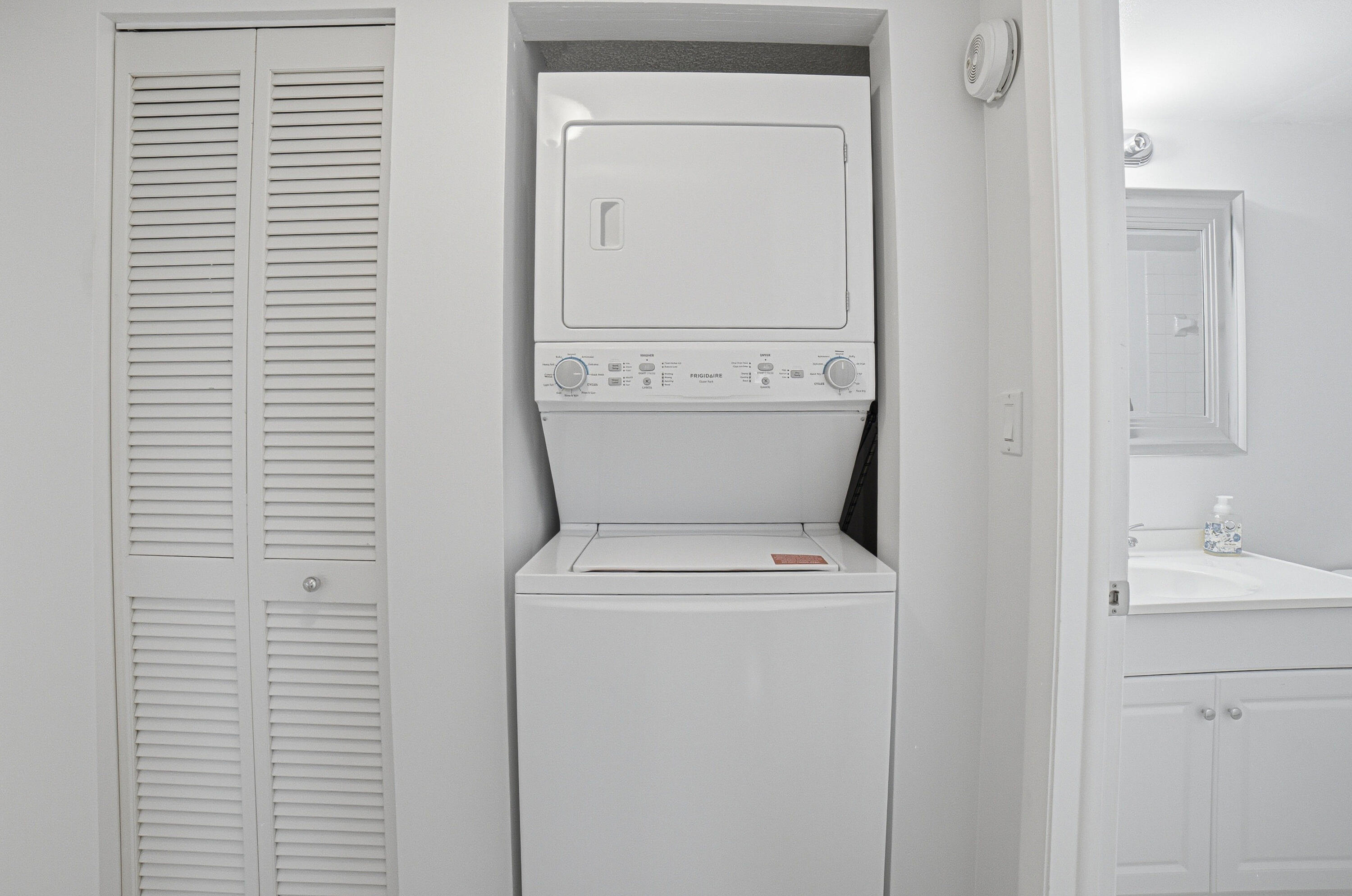 3940 Inverrary Boulevard, Unit 603A Lauderhill, FL 33319 - Photo 24 of 39 Laundry