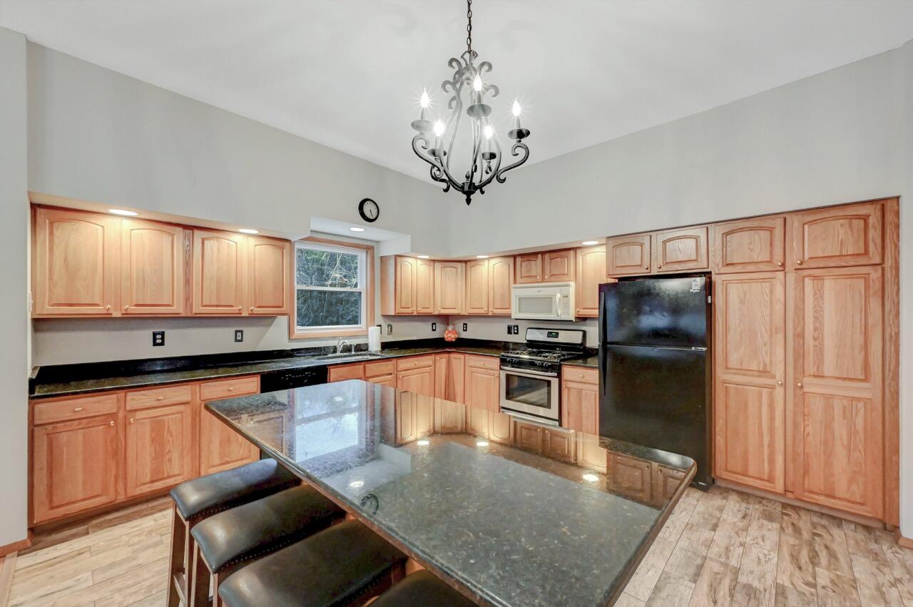162 Hiller Road Greeley, PA 18425 - Photo 17 of 103 162 Hiller Rd 17 Large