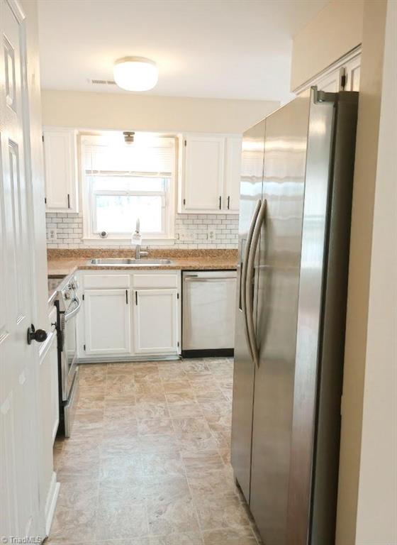 528 Apple Ridge Road Greensboro, NC 27406 - Photo 8 of 15