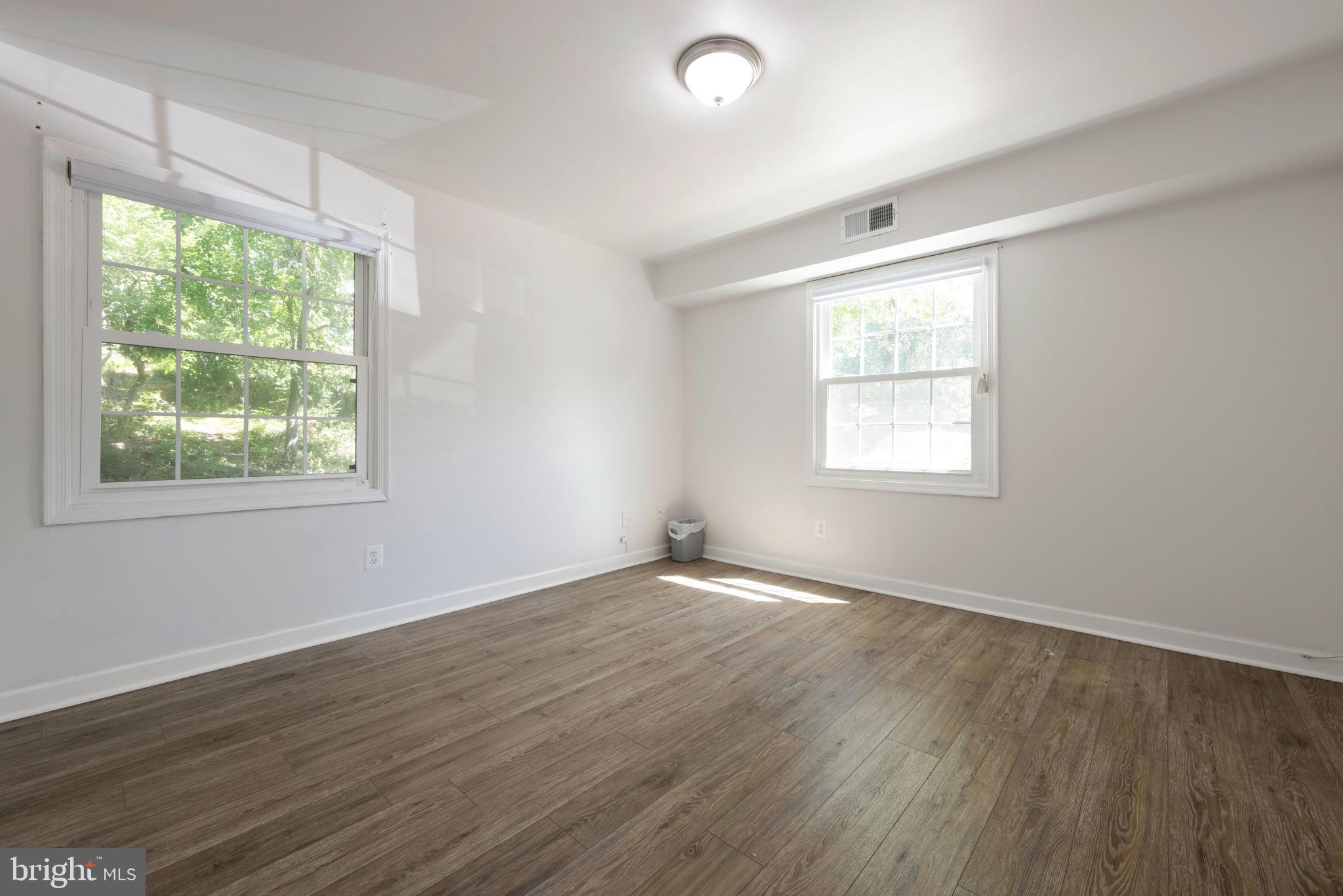 5904 B Bayshire Road, Unit B Springfield, VA 22152 - Photo 5 of 8