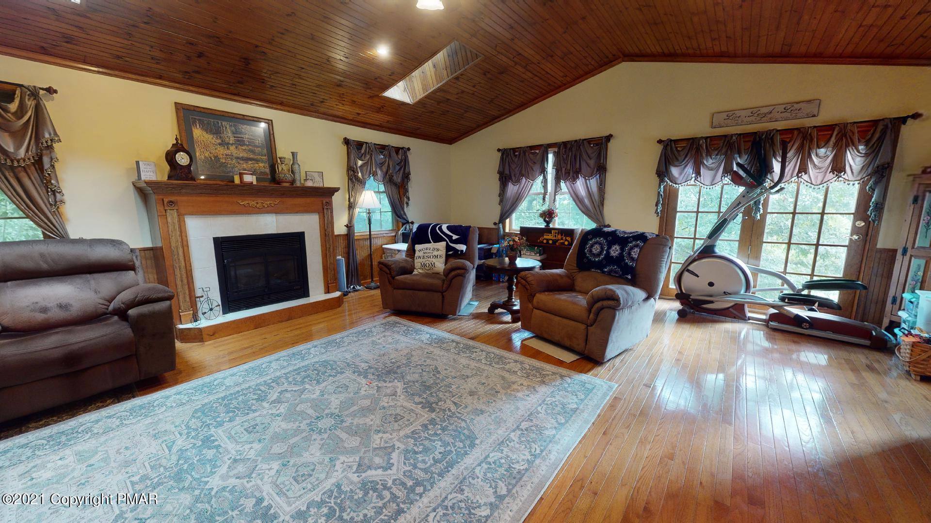 3249 Turkey Hill Road Stroudsburg, PA 18360 - Photo 13 of 44 7F88AC5B-1BCC-4C0B-9E94-860EBEFDBC95