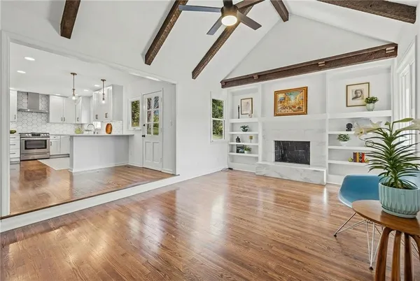 $700,000 | 4509 West 93rd Street, Prairie Village, KS 66207