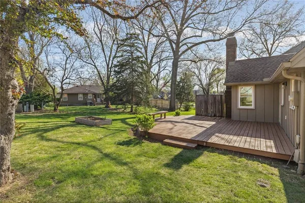 $700,000 | 4509 West 93rd Street, Prairie Village, KS 66207