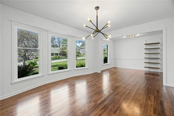$700,000 | 4509 West 93rd Street, Prairie Village, KS 66207