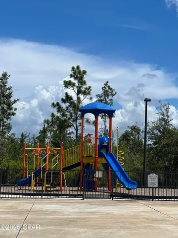 $199,500 | 9886 Summer Creek Drive, Southport, FL 32409