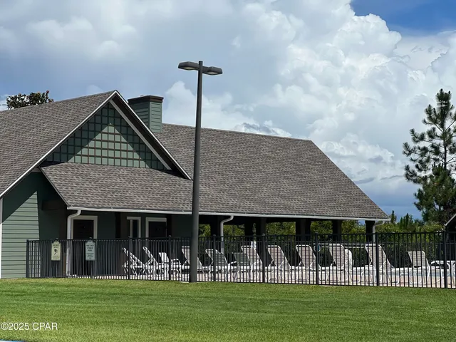 $199,500 | 9886 Summer Creek Drive, Southport, FL 32409