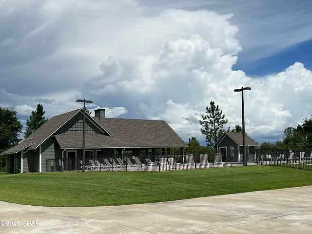 $199,500 | 9886 Summer Creek Drive, Southport, FL 32409