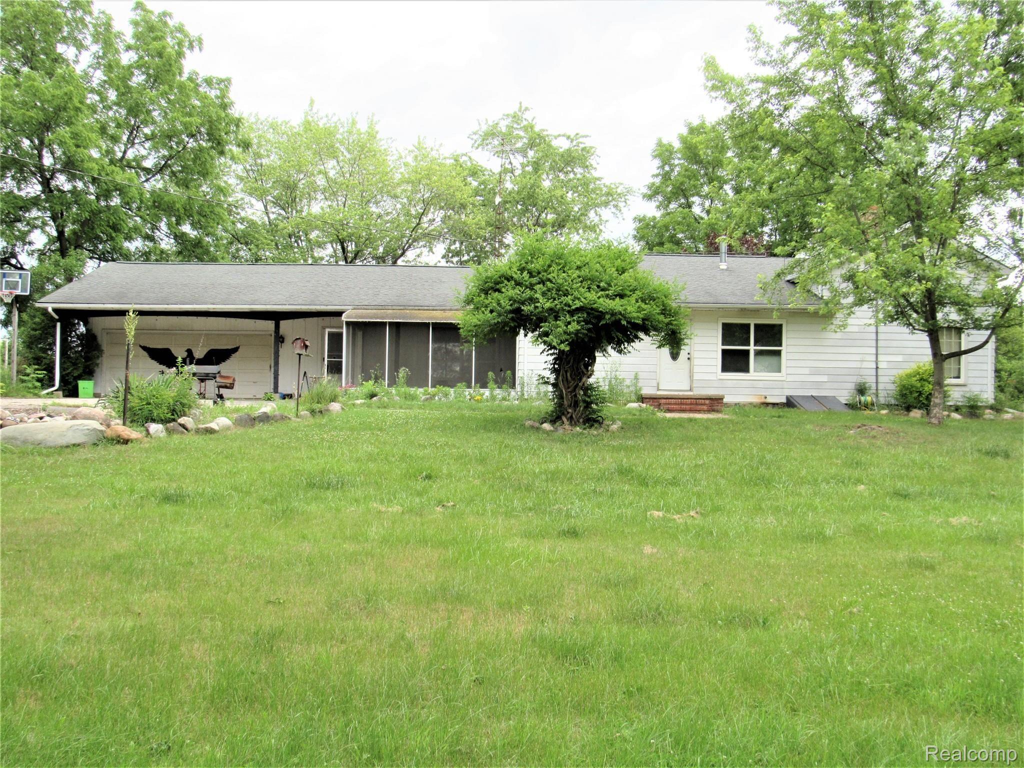 16118 South Duffield Road Byron, MI 48418 - Photo 1 of 9 IMG_2747.JPG