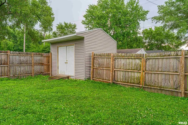 $135,000 | 716 South Kickapoo Street, Lincoln, IL 62656