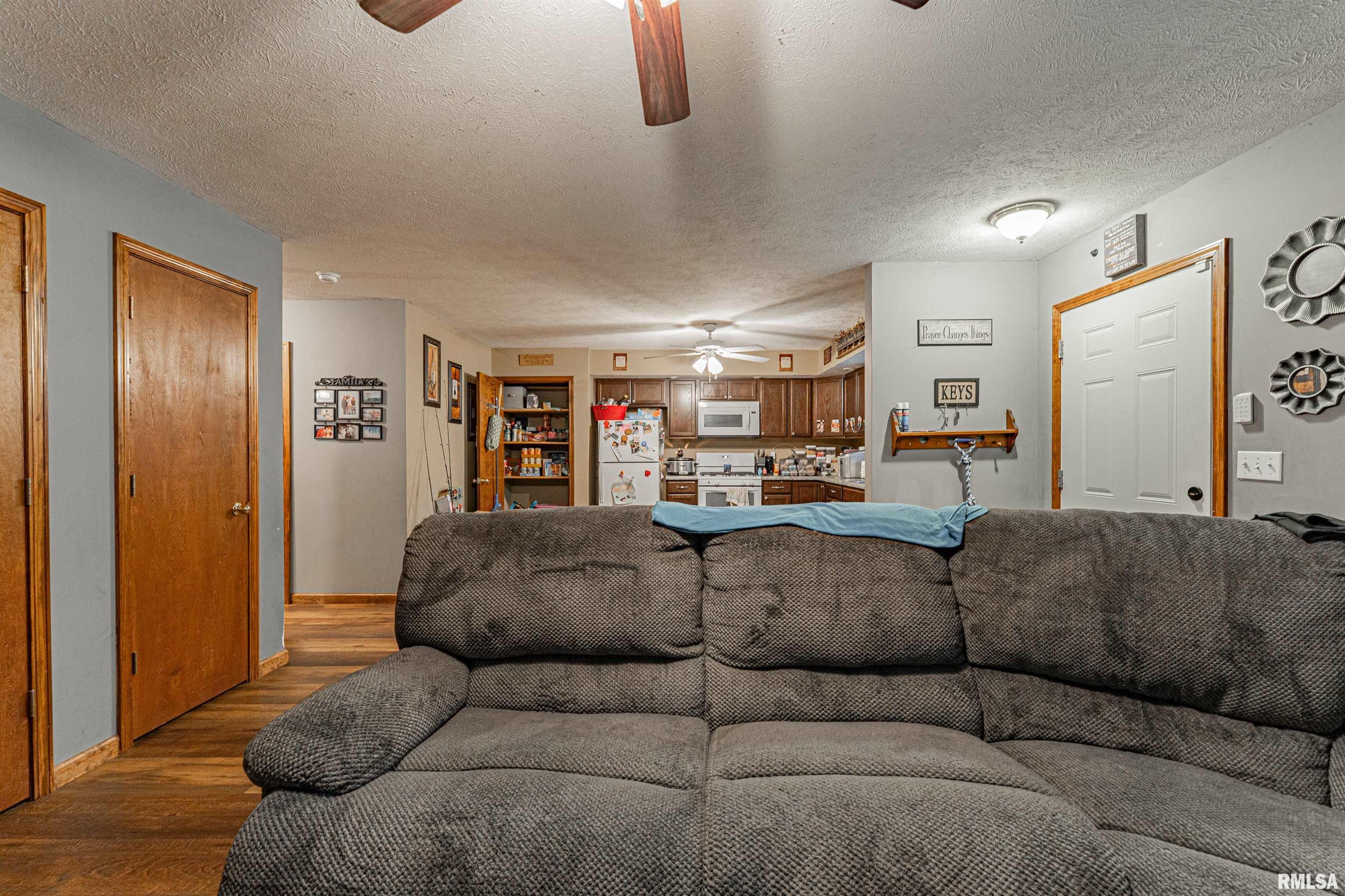 716 South Kickapoo Street Lincoln, IL 62656 - Photo 5 of 20