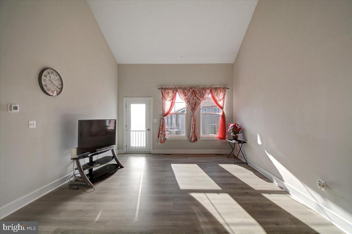 2871 Town View Circle New Windsor, MD 21776 - Photo 12 of 34