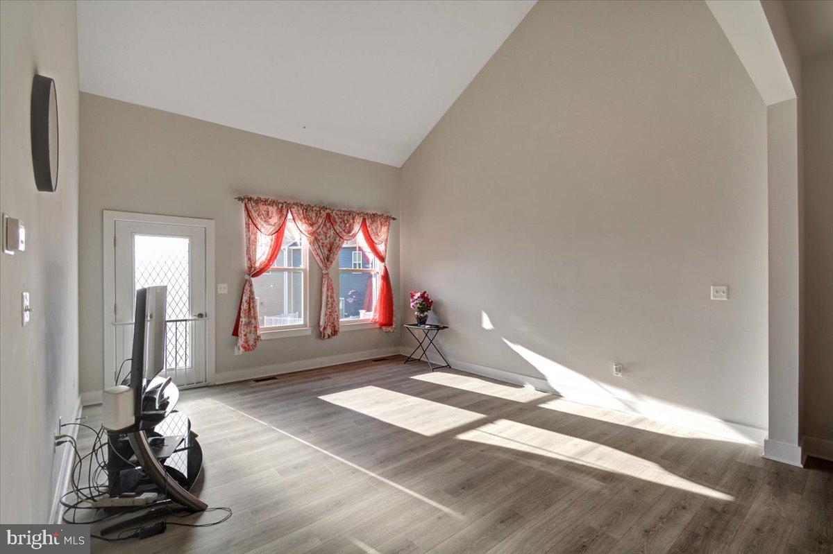 2871 Town View Circle New Windsor, MD 21776 - Photo 13 of 34