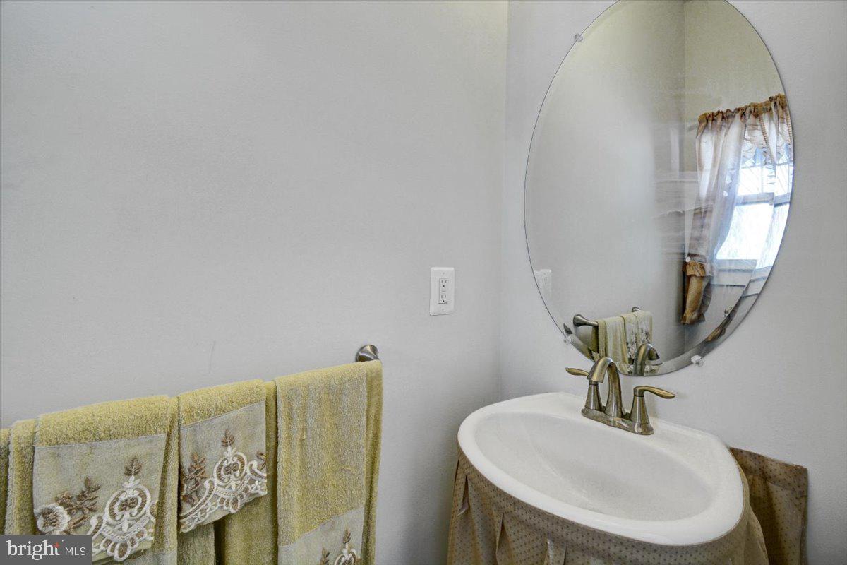 2871 Town View Circle New Windsor, MD 21776 - Photo 17 of 34