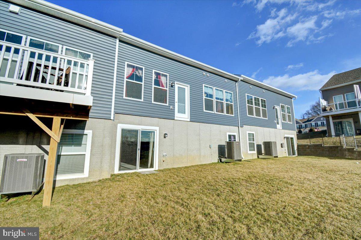 2871 Town View Circle New Windsor, MD 21776 - Photo 28 of 34