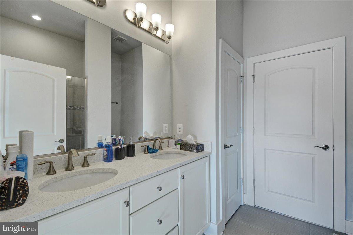 2871 Town View Circle New Windsor, MD 21776 - Photo 10 of 34