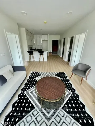 $2,100 | 321 East 3rd Street, Unit 209, Plainfield, NJ 07060