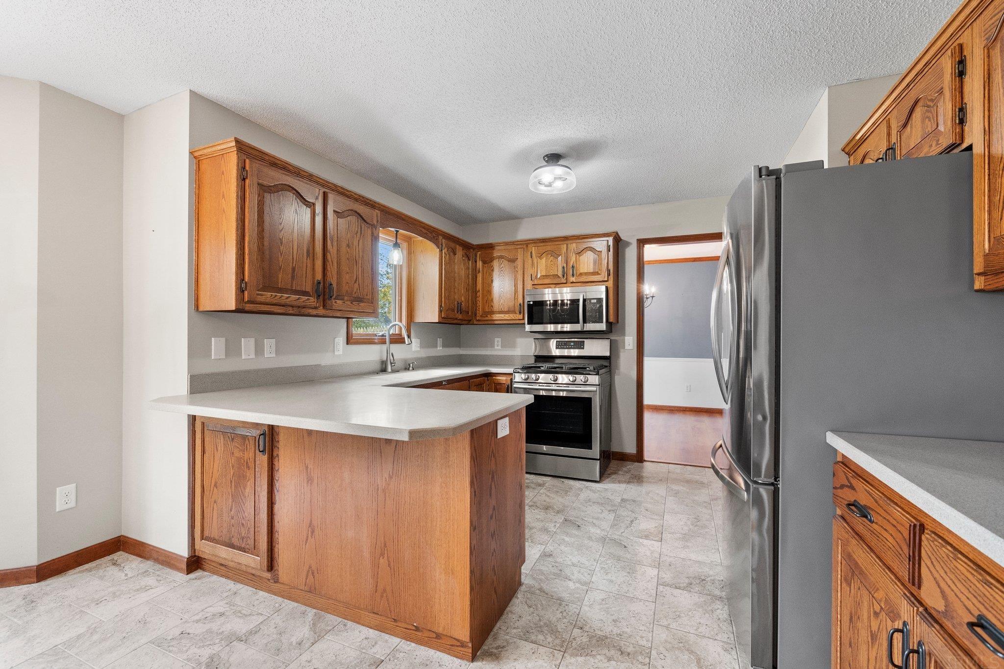 9026 Spring Forest Drive Fort Wayne, IN 46804 - Photo 13 of 36