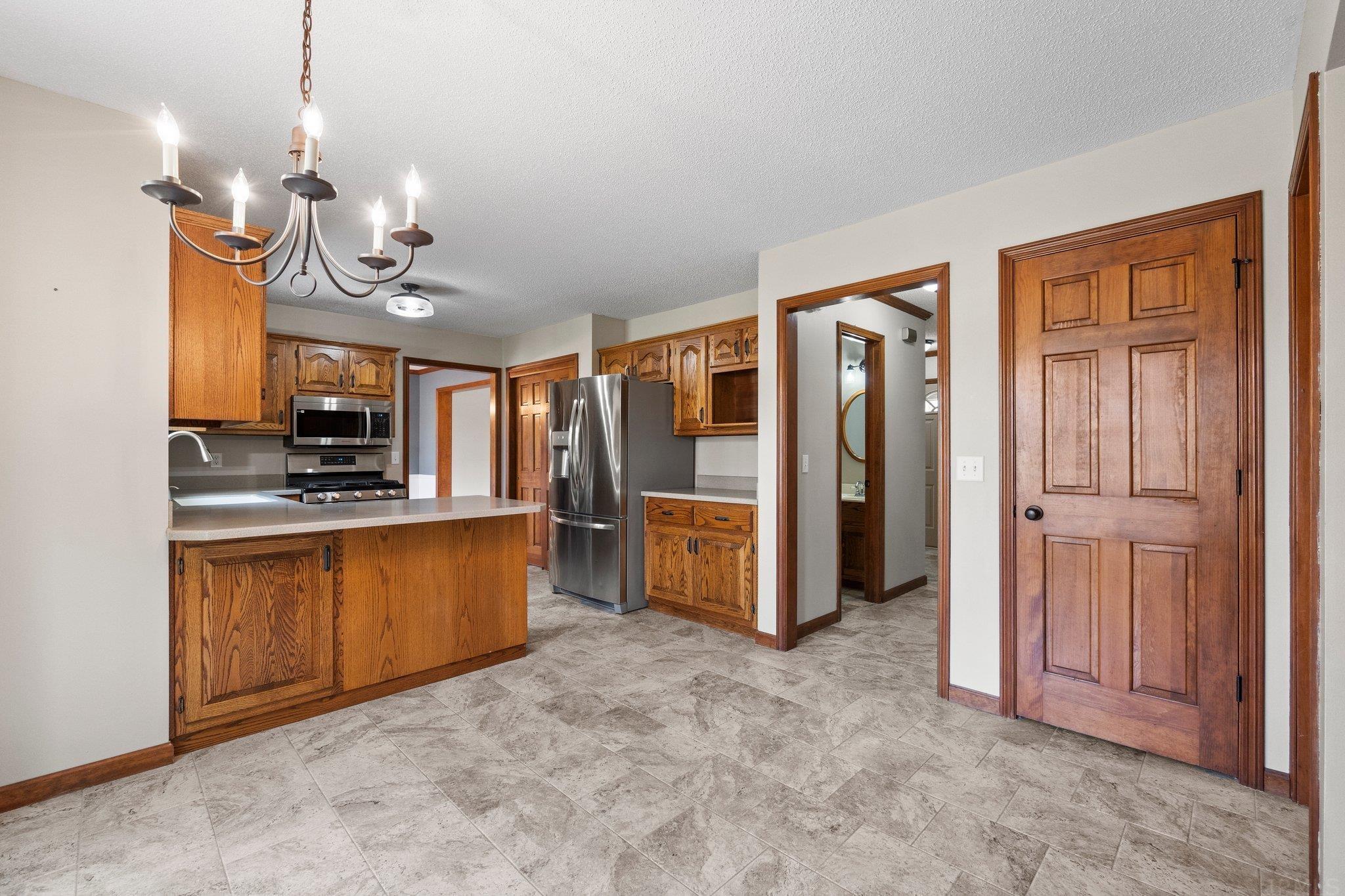 9026 Spring Forest Drive Fort Wayne, IN 46804 - Photo 14 of 36