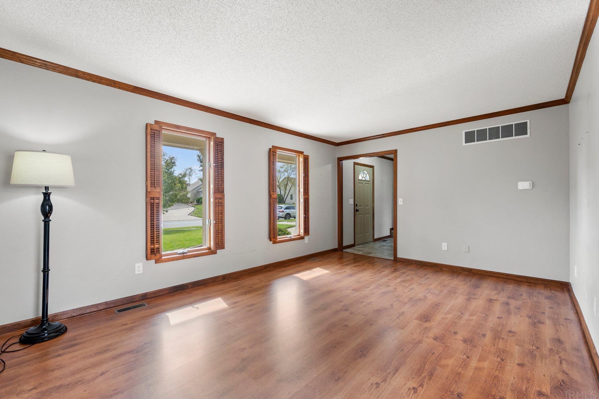 9026 Spring Forest Drive Fort Wayne, IN 46804 - Photo 2 of 36